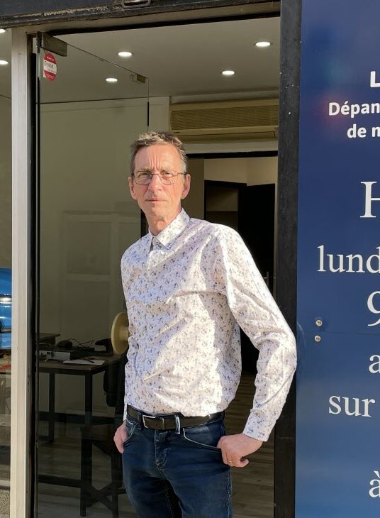 Trésorier adjoint de l'association des commerçants