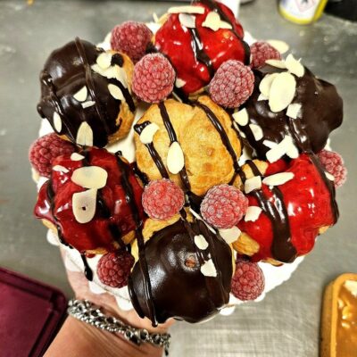 choux aux chocolats et aux fruits