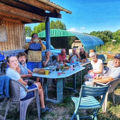 réunion bénévoles au potager solidaire
